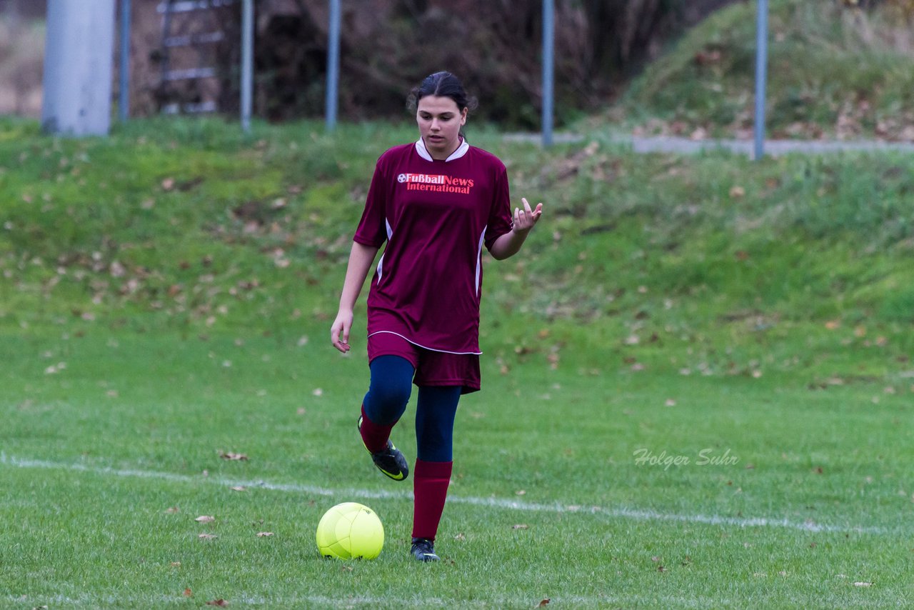 Bild 74 - B-Juniorinnen TSV Gnutz o.W. - SV Henstedt Ulzburg II : Ergebnis: ca. 5:0